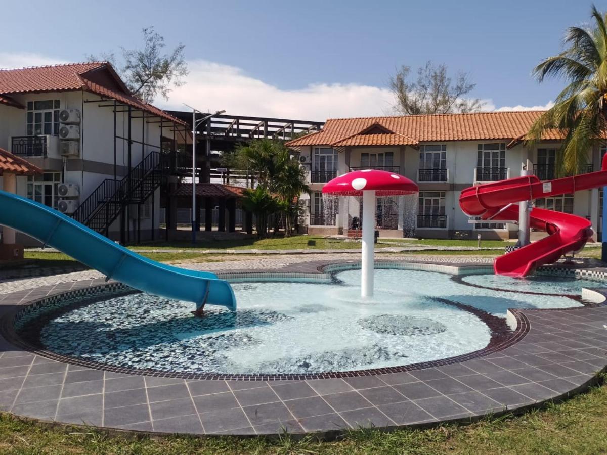 Tunas Resort Петалинг Джая Екстериор снимка