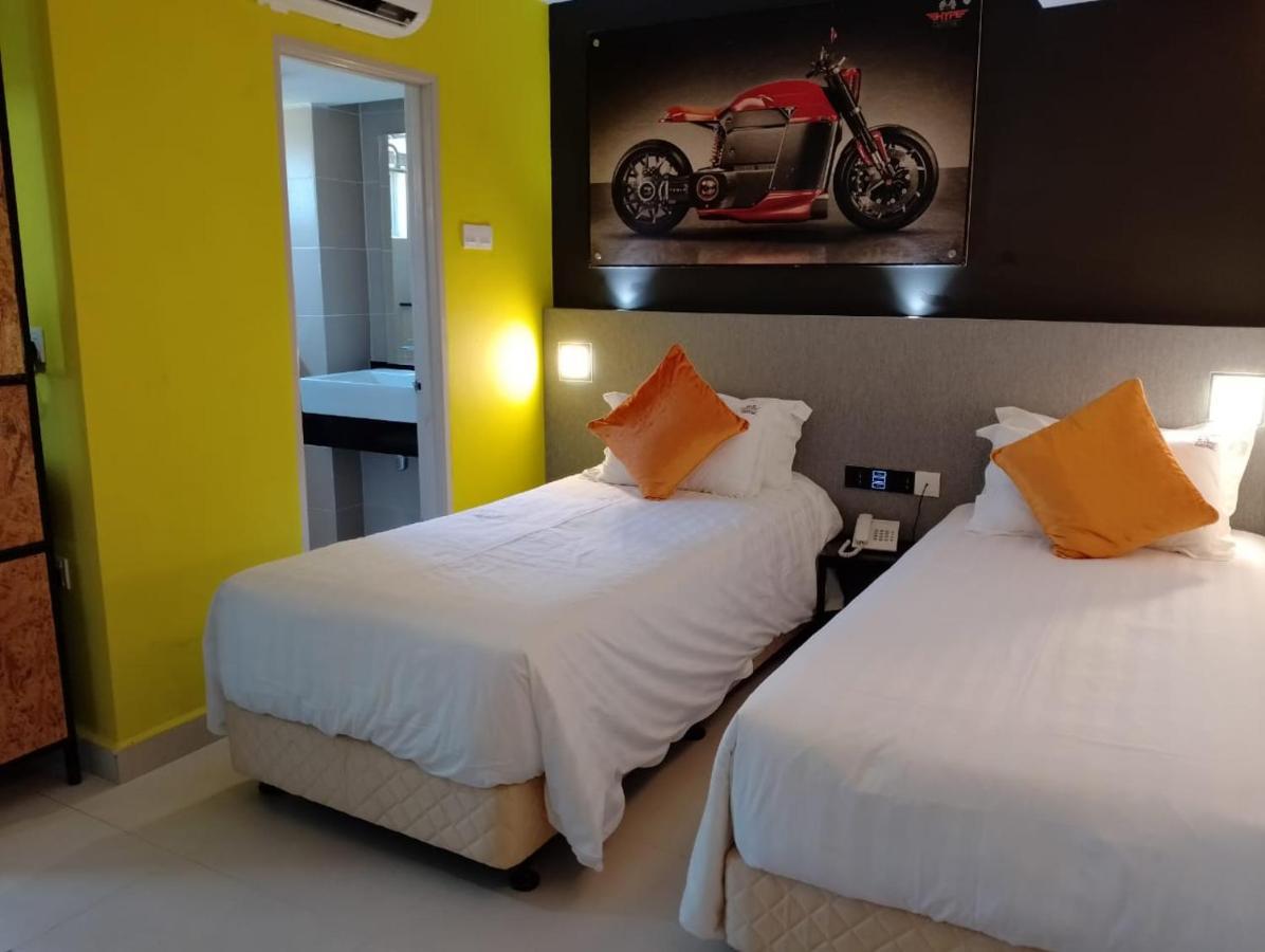 Tunas Resort Петалинг Джая Екстериор снимка