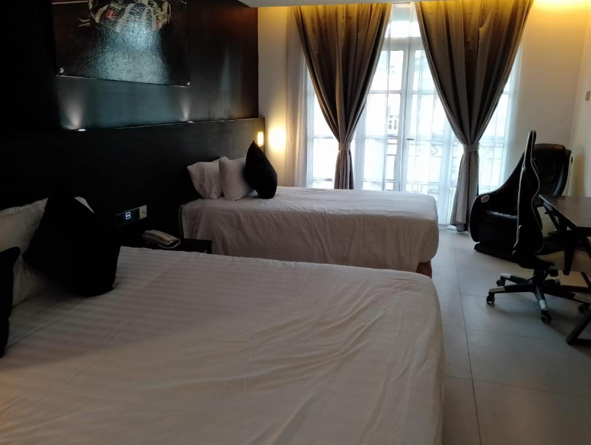 Tunas Resort Петалинг Джая Екстериор снимка