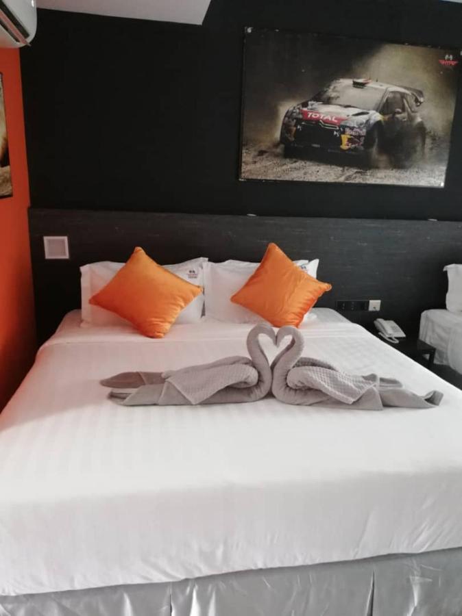 Tunas Resort Петалинг Джая Екстериор снимка
