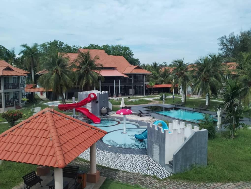Tunas Resort Петалинг Джая Екстериор снимка