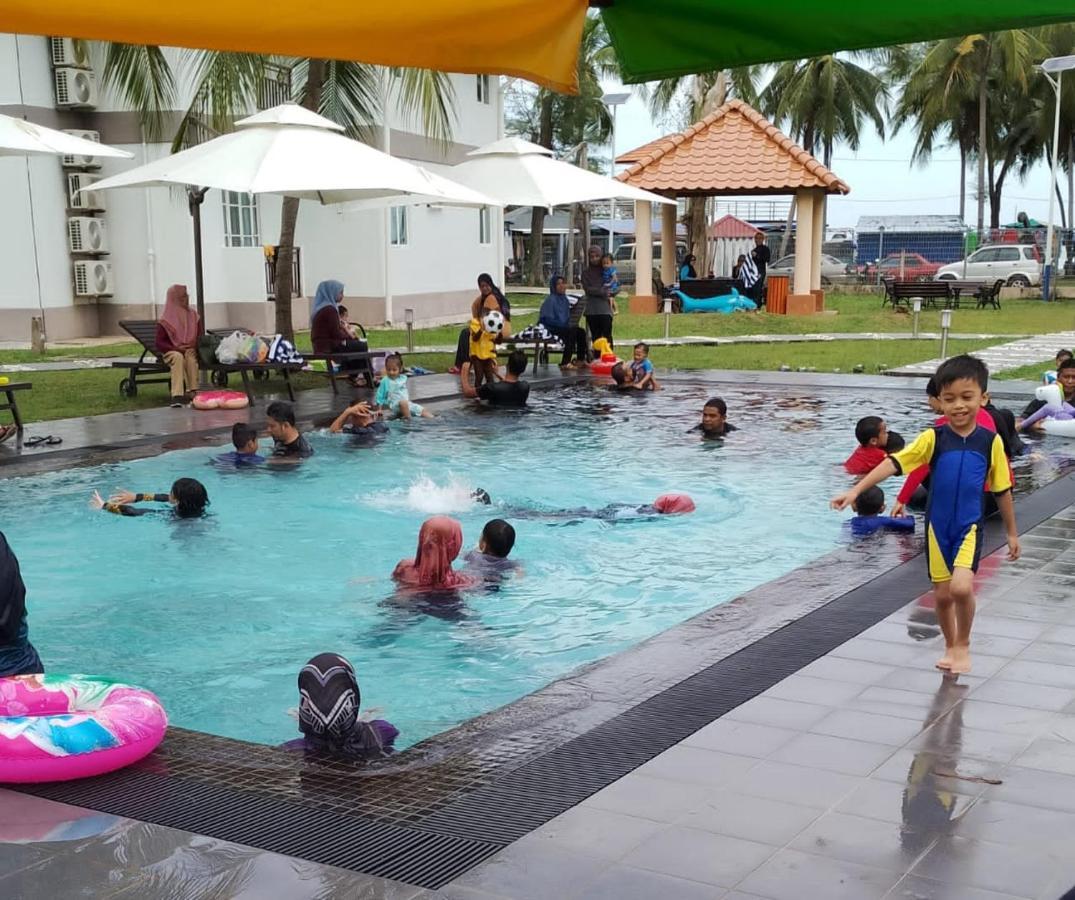 Tunas Resort Петалинг Джая Екстериор снимка